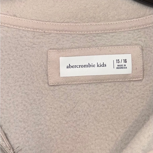 Abercrombie Kids Soft Pink Fleece Top - Picture 2 of 3